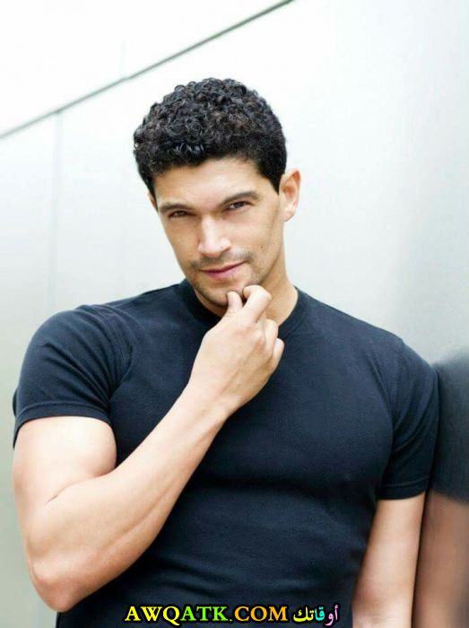 صورة للفنان ميدو حمادة