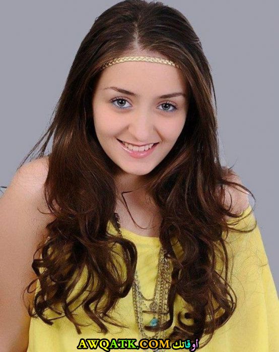 صورة الفنانة دينا حرب