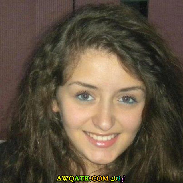 الممثلة دينا حرب