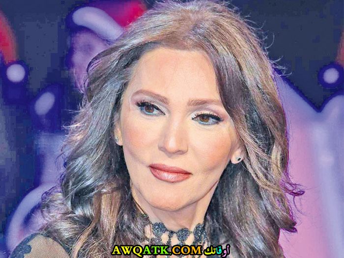 الفنانة رولا حمادة