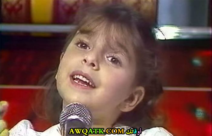 صورة الفنانة ريمي بندلي وهي صغيرة