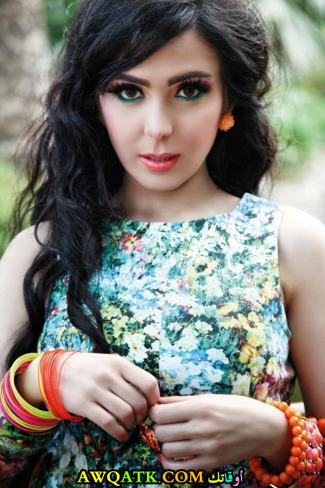 الفنانة عريب