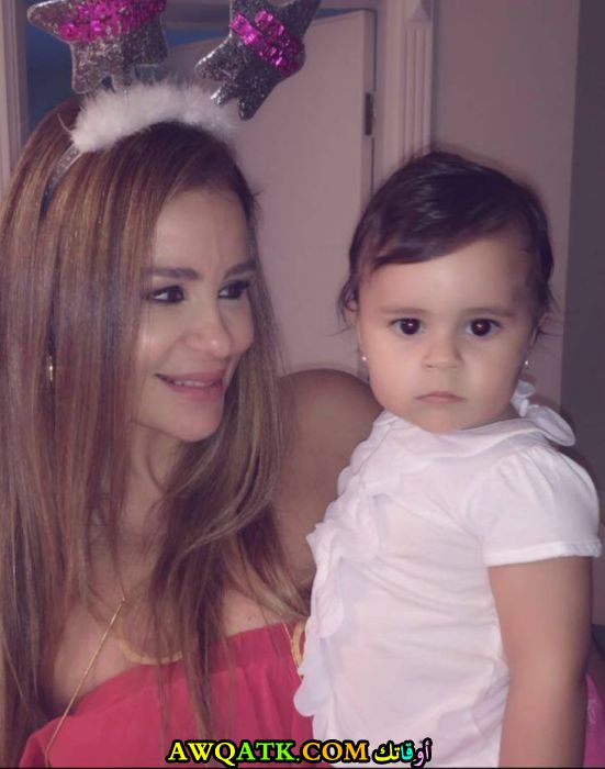 أجدد صورة كارول سماحة مع بنتها تالا