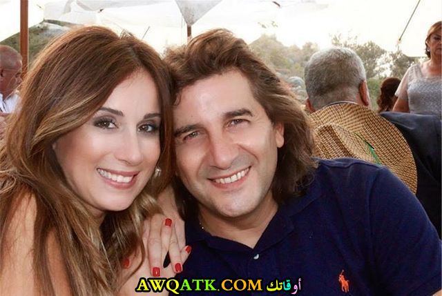 صورة الفنانة لبنانية كارين رزق الله وزوجها