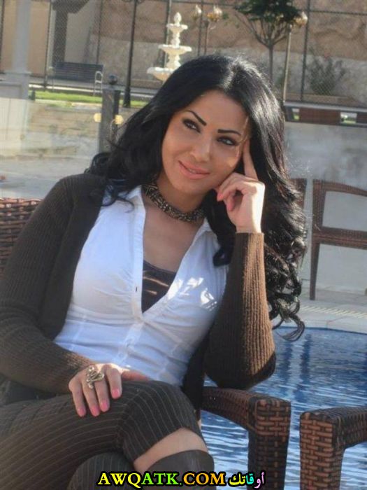 صورة الفنانة لارا الصفدي