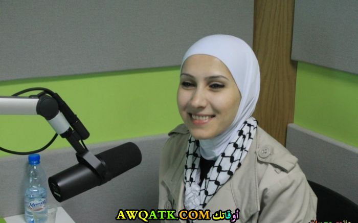 صورة الفنانة لارا عليان