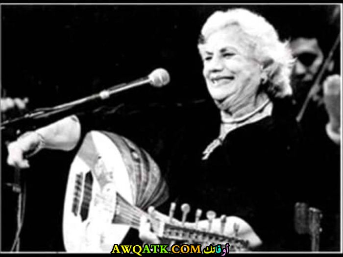 الممثلة لور دكاش