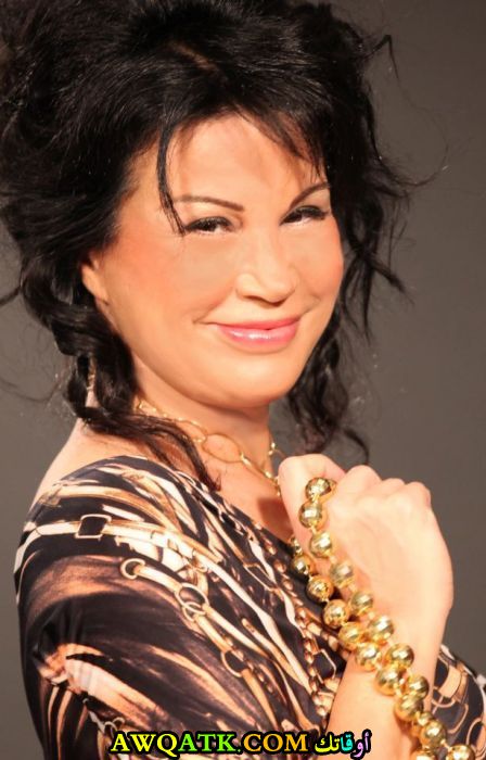 صورة الفنانة مي صايغ