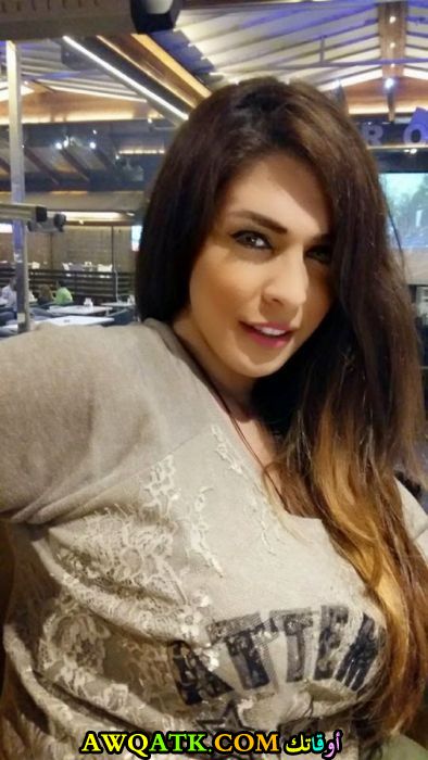 صورة الفنانة نادين صعب