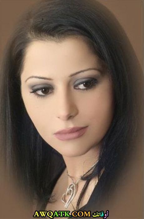 صورة الفنانة نجلاء عبد الله