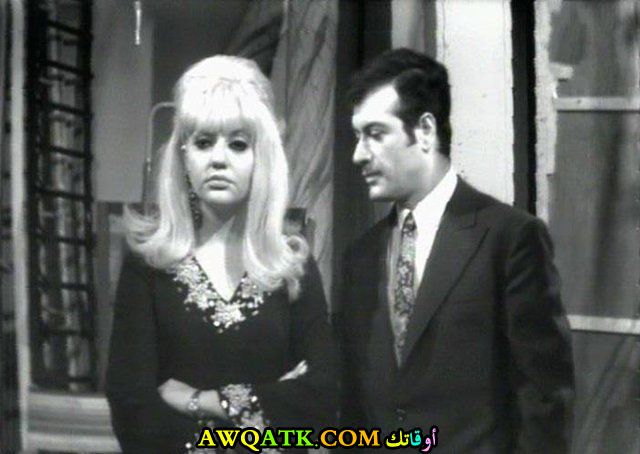 الممثلة نزهة يونس