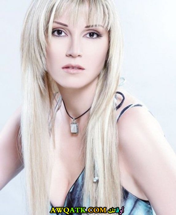 الفنانة نورا رحال