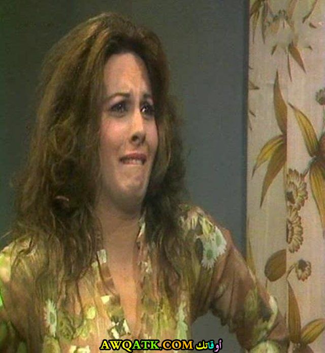 الفنانة هلا عون