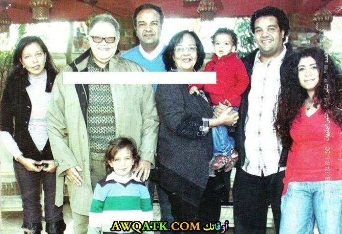 صورة عائلية للفنان يحيى الفخراني مع زوجتهصورة عائلية للفنان يحيى الفخراني مع زوجته