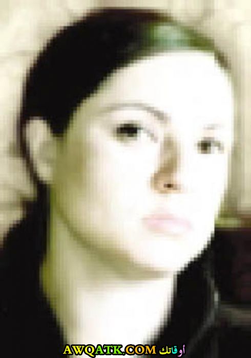 صورة قديمة للممثلة أمل عمران