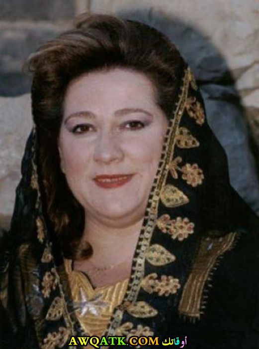 الممثلة إيمان عبد العزيز