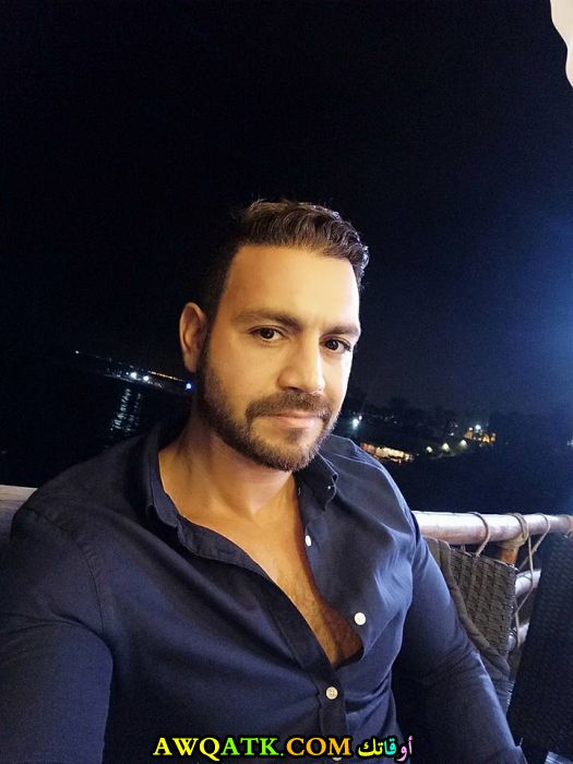 الفنان إيوان