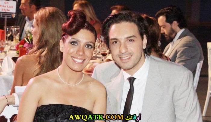 صورة الفنانة لبنانية سينتيا كرم وزوجها 