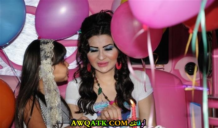 أجمل صورة للفنانة غالية الكاشف مع بنتها