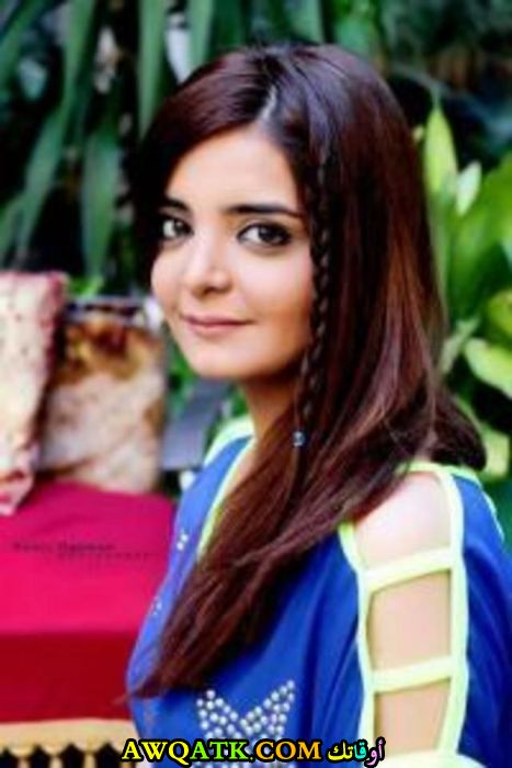 صورة الفنانة لوريس قزق