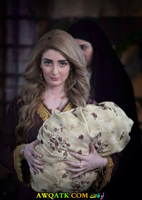 صورة الفنانة مي مرهج