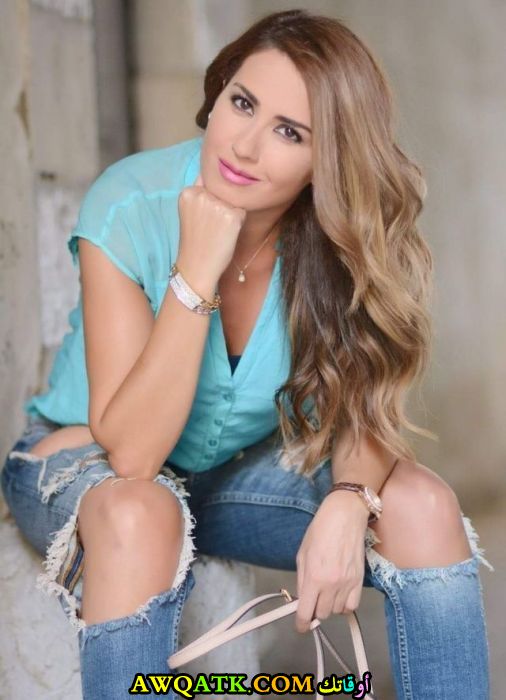 صورة الفنانة ميسون أبو أسعد