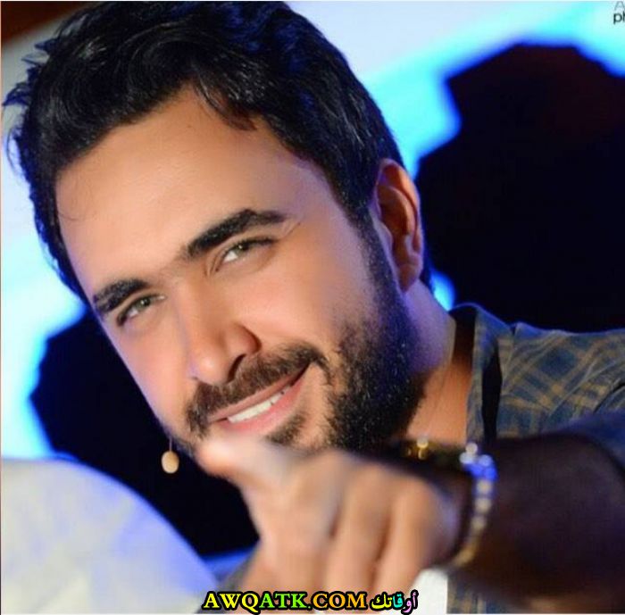 صورة للفنان نادر الأتات 