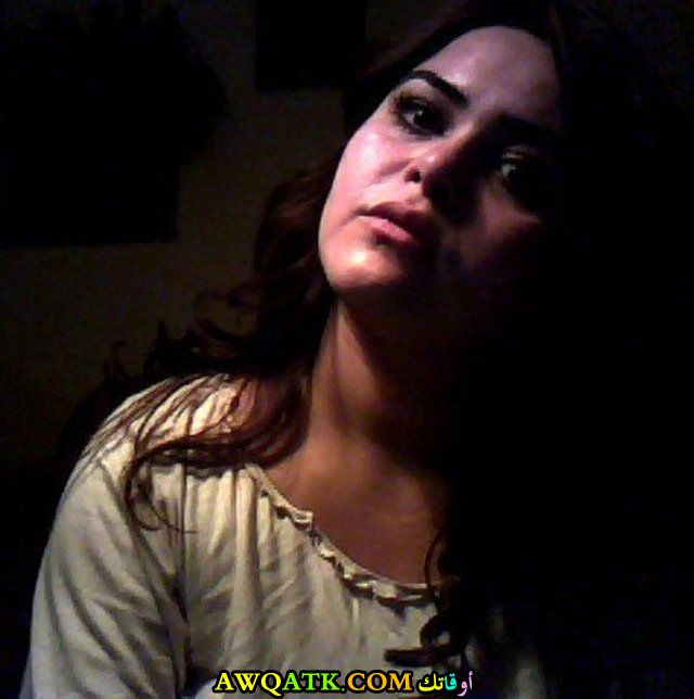 الفنانة ناندا محمد