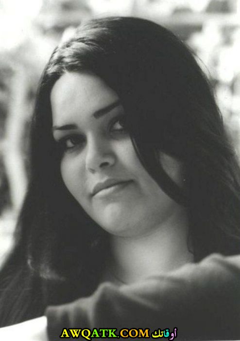 صورة الفنانة ناندا محمد