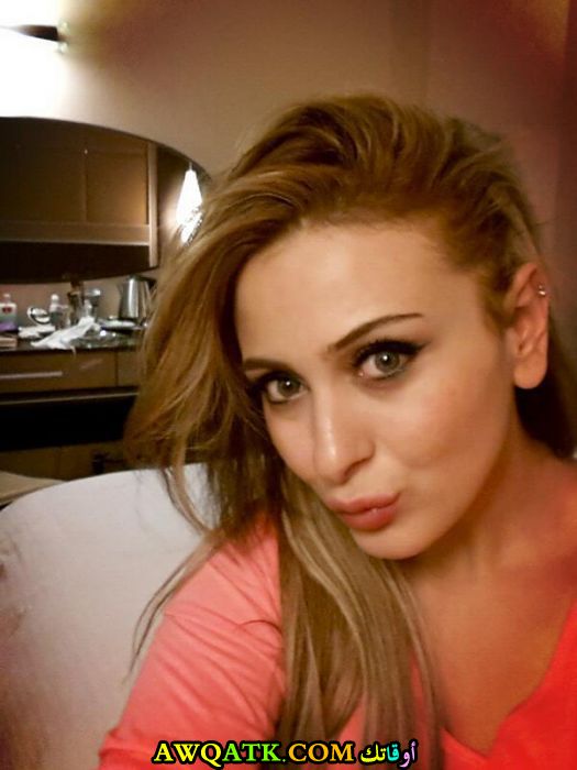 الفنانة فرح يوسف