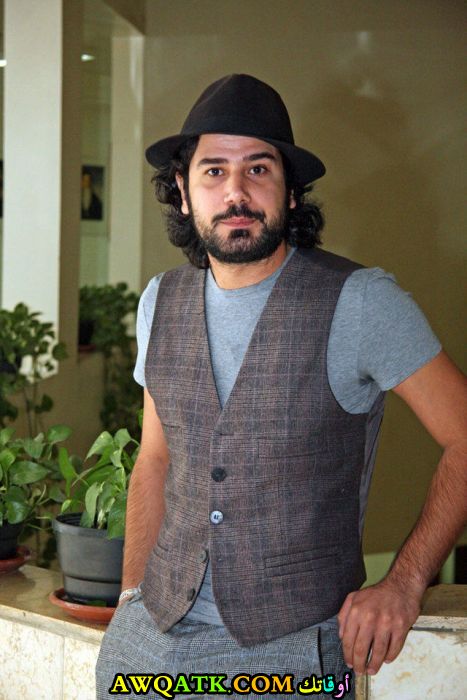 الفنان أسامة حلال