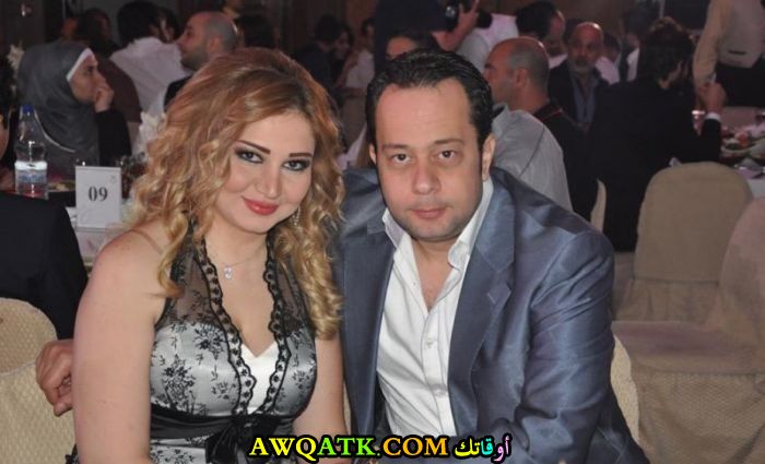 صورة الفنان إياس أبو غزالة وزوجته