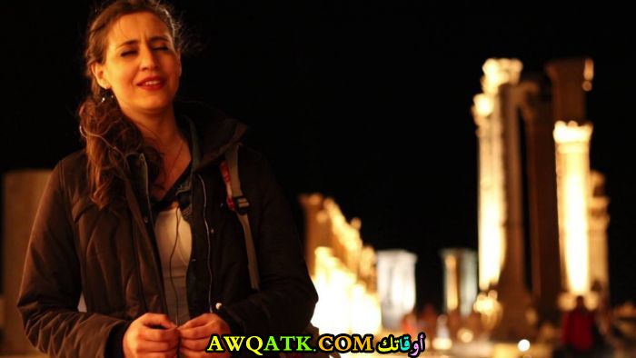 أحدث صورة للفنانة كارمن توكمه جي
