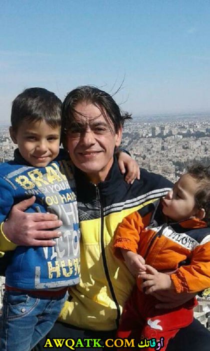 مؤيد الملا مع أولاده