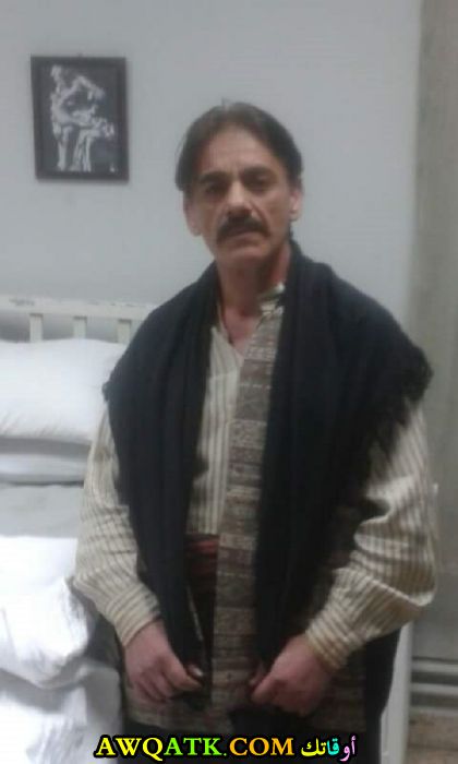 صورة قديمة للفنان مؤيد الملا