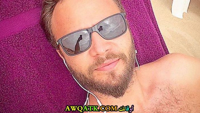 أجدد صورة للفنان مكسيم خليل