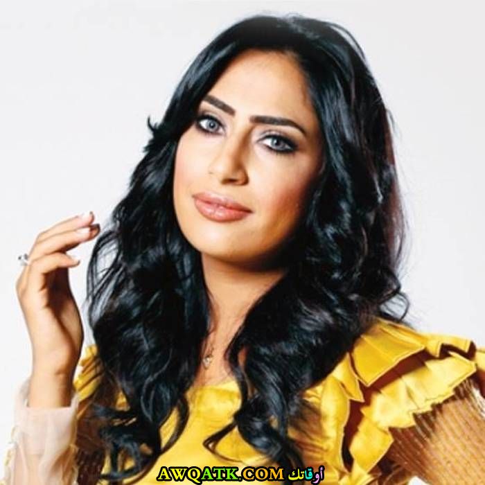 صورة الفنانة أمل محمد