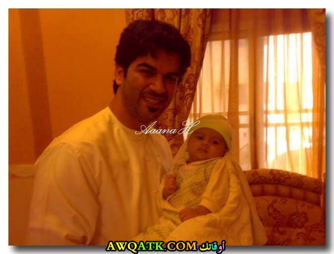 الفنان عبد الله الوسمي مع ابنه