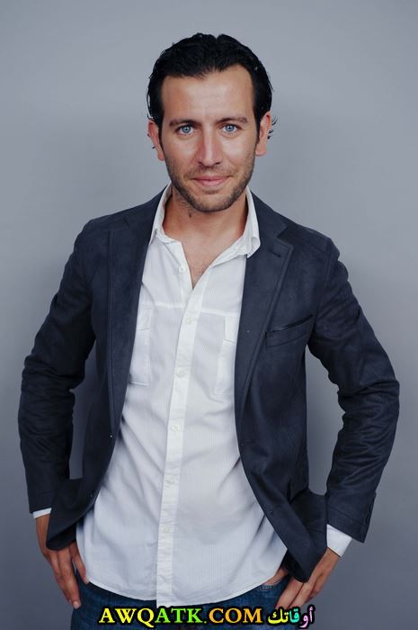 علي إيل الفنان التركي