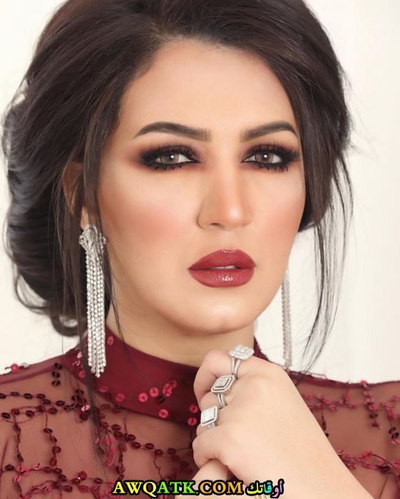 الفنانة أسماء لمنور