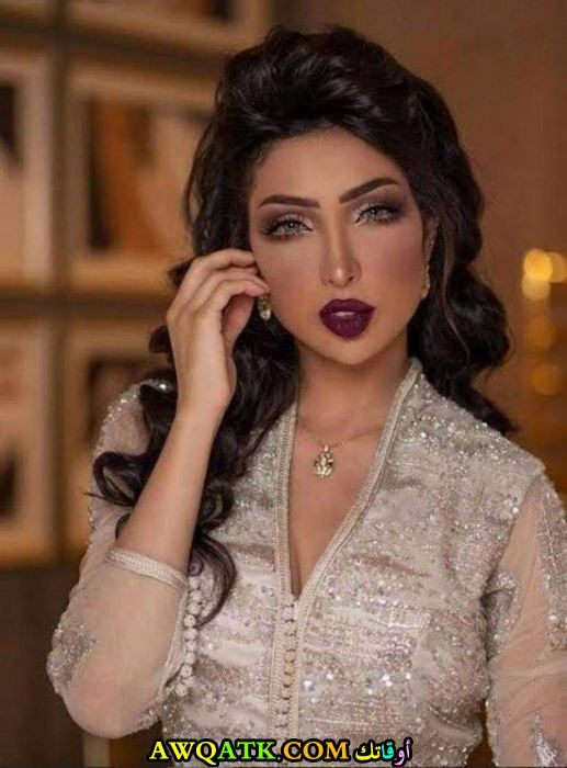 الفنانة دنيا بطمة