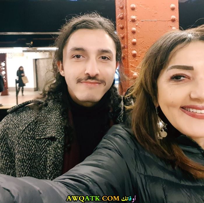 جميلة إسماعيل وابنها