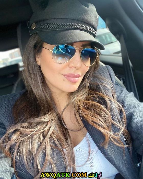 أمل بوشوشة الفنانة الجزائرية