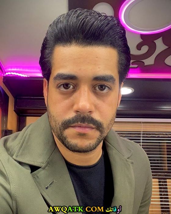 الفنان خالد أنور