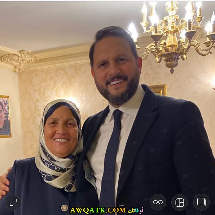 عماد زيادة ووالدته