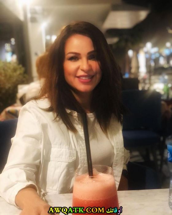 منى السابر أم حلا الترك