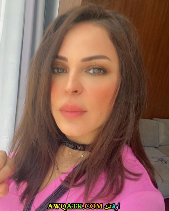 منى السابر والدة حلا الترك