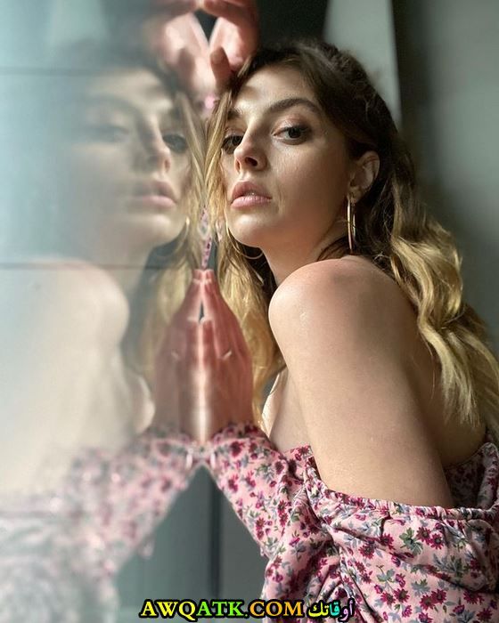 ميليس سيزين الفنانة التركية