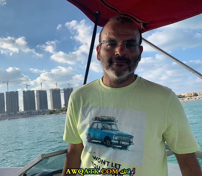 أيمن بهجت قمر الشاعر الغنائي