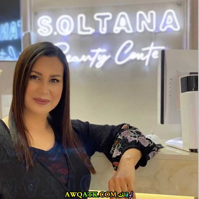 الفنانة الجزائرية